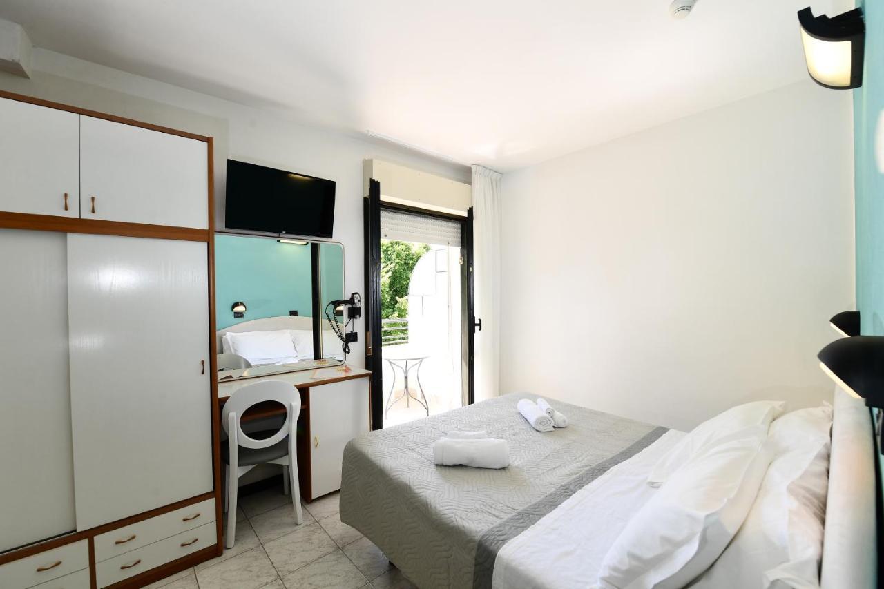 Hotel Criniera D'Oro Rimini Extérieur photo